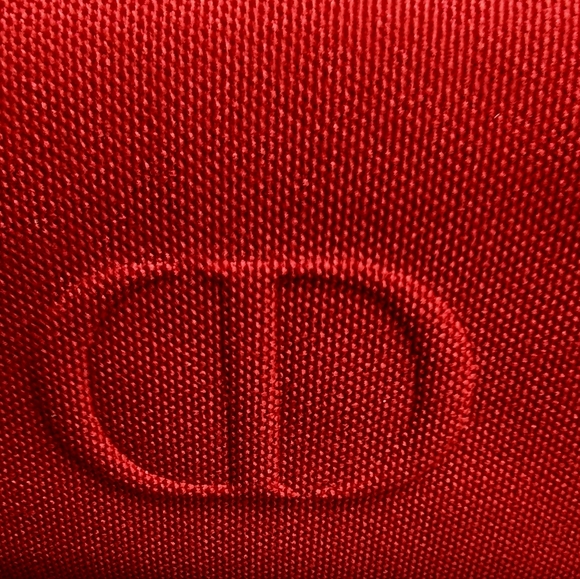 DIOR Trousse in Christmas Red with Iconic Red #999 LIPSTICK and Miss Dior Bomb - Picture 3 of 8